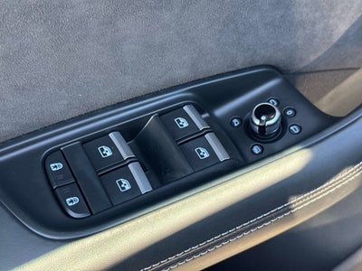 2025 Audi SQ7 Prestige