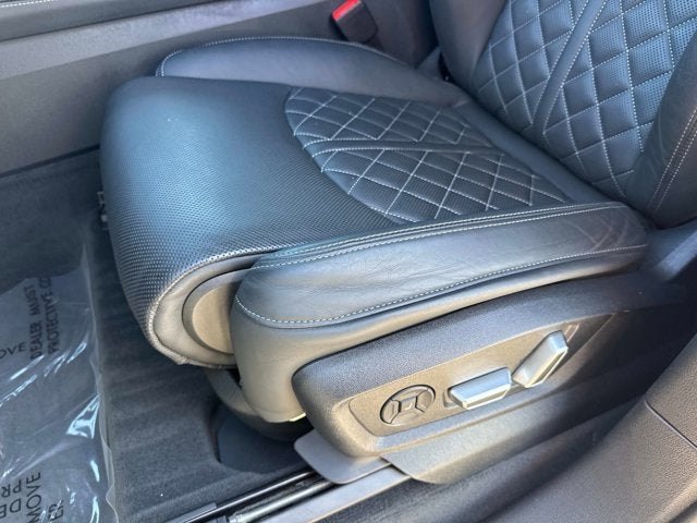 2025 Audi SQ7 Prestige