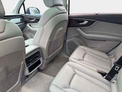 2022 Audi Q7 Prestige