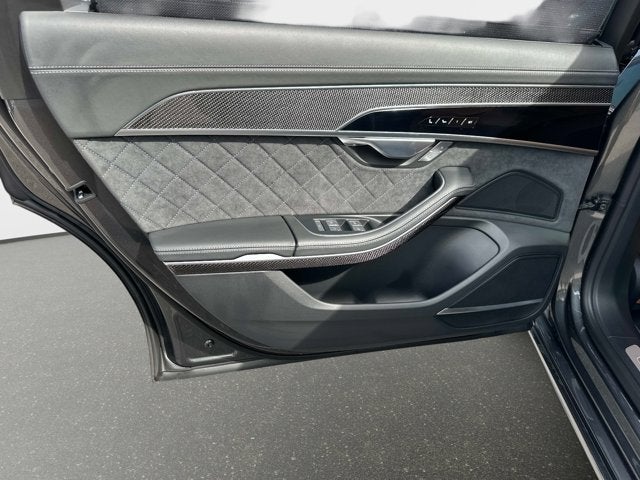 2025 Audi S8 4.0T