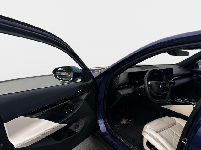 2024 BMW 5 Series 530i