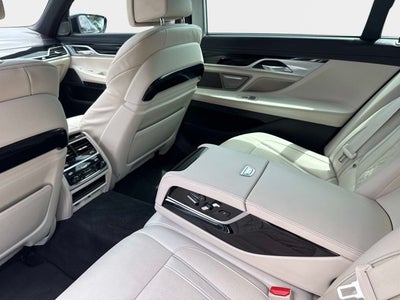 2022 BMW 7 Series 750i xDrive