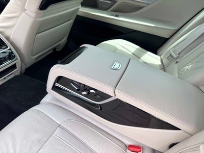 2022 BMW 7 Series 750i xDrive