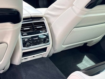2022 BMW 7 Series 750i xDrive