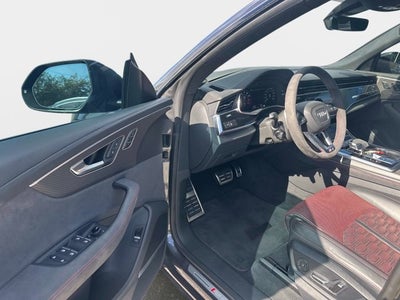 2025 Audi RS Q8 performance