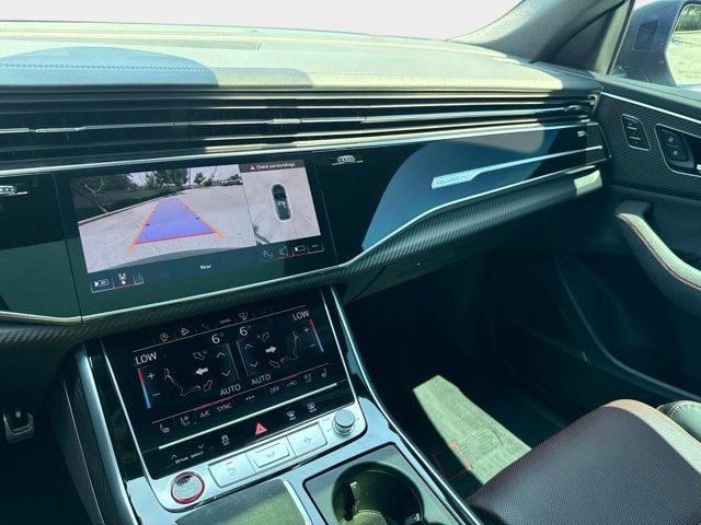 2025 Audi RS Q8 performance