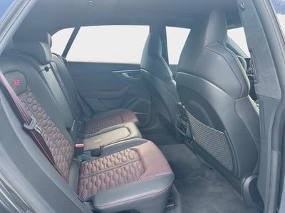 2025 Audi RS Q8 performance