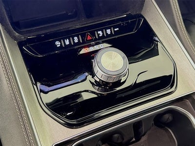2025 Jeep Wagoneer Base