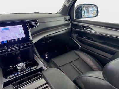 2025 Jeep Wagoneer Base