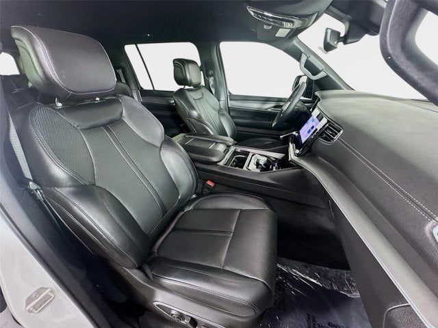 2025 Jeep Wagoneer Base