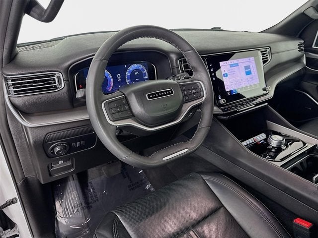 2025 Jeep Wagoneer Base