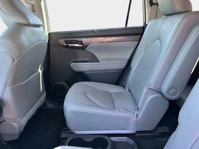 2025 Toyota Highlander Limited