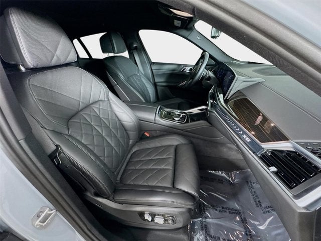 2025 BMW X6 xDrive40i