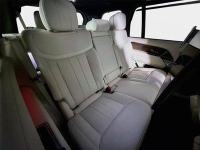 2025 Land Rover Range Rover SE