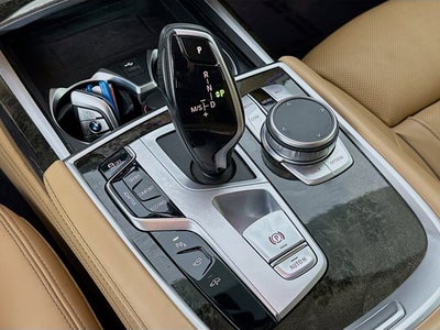 2022 BMW 7 Series 740i