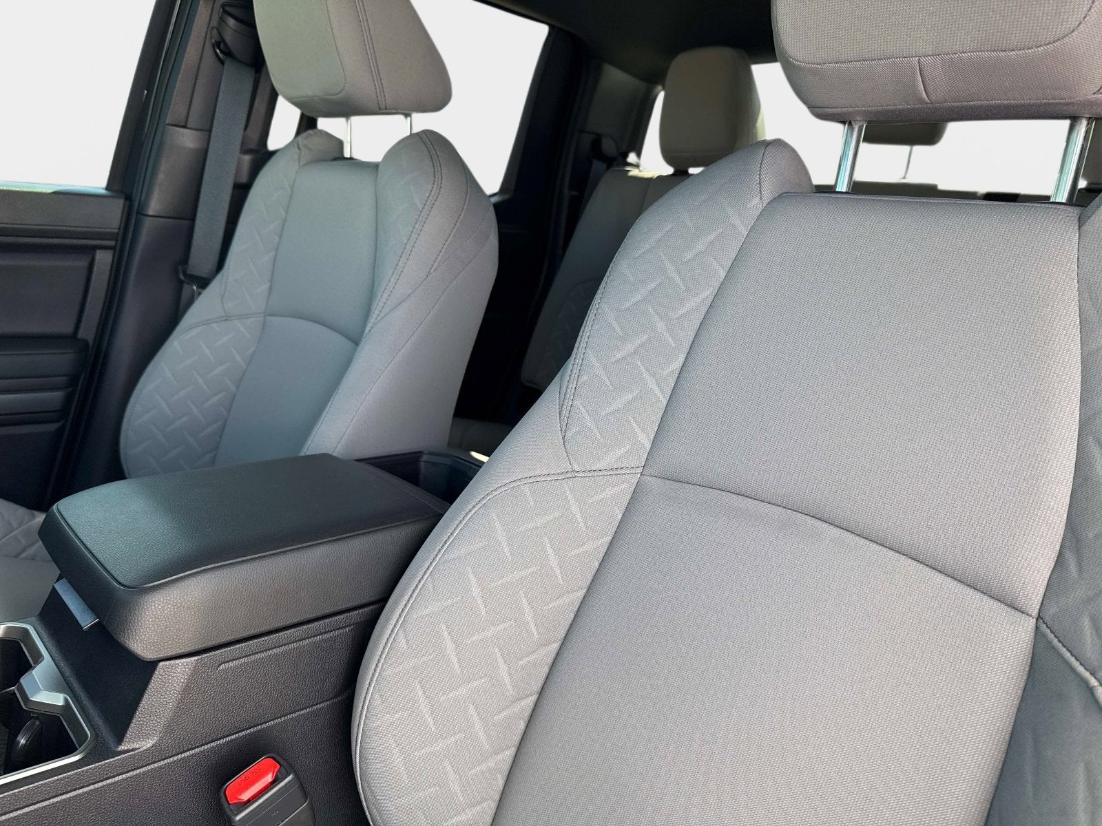 2025 Toyota Tacoma 4WD SR5