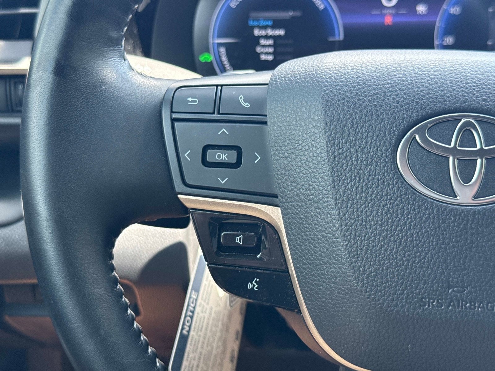 2025 Toyota Crown Signia XLE