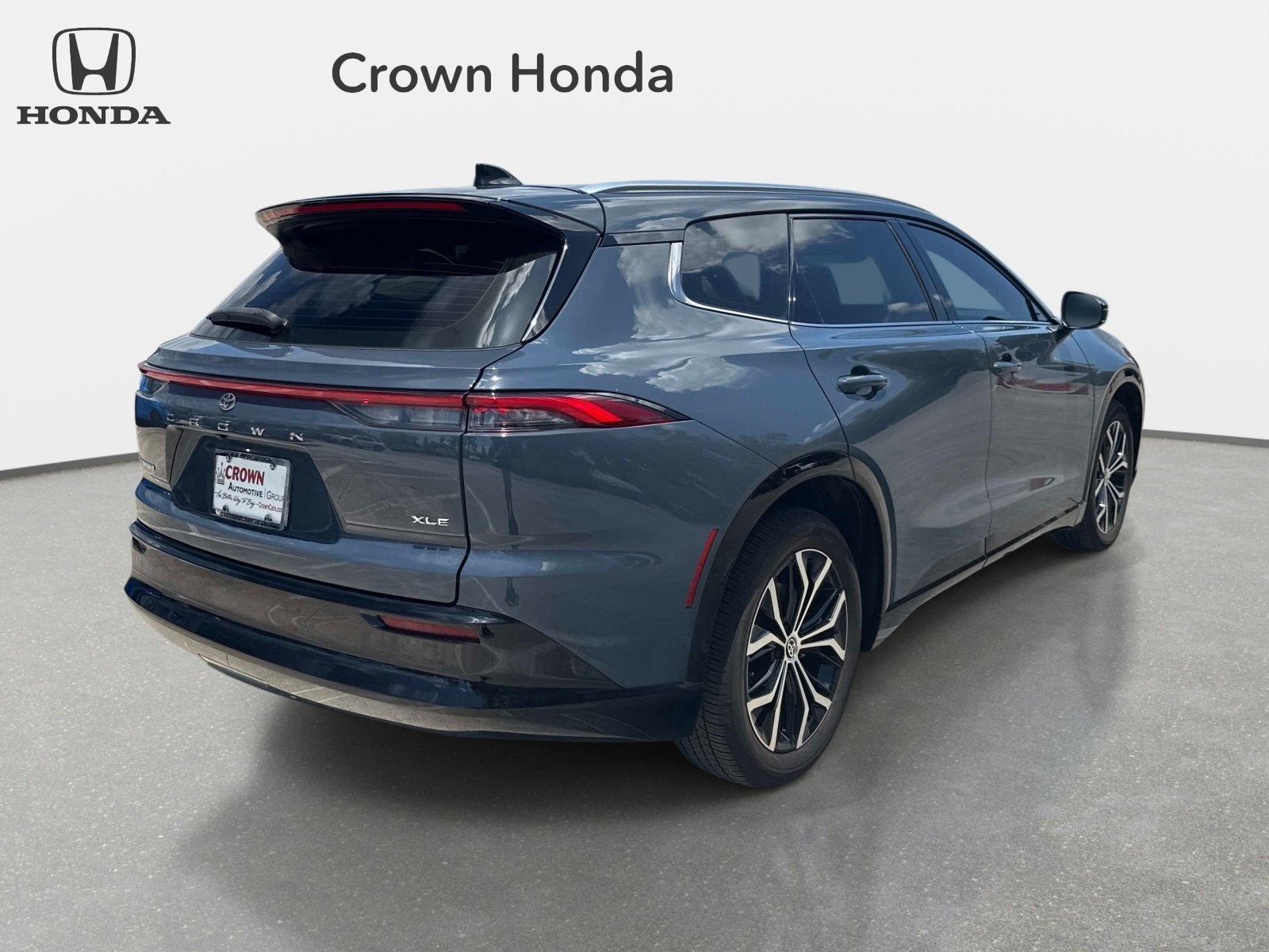 2025 Toyota Crown Signia XLE