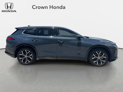 2025 Toyota Crown Signia XLE