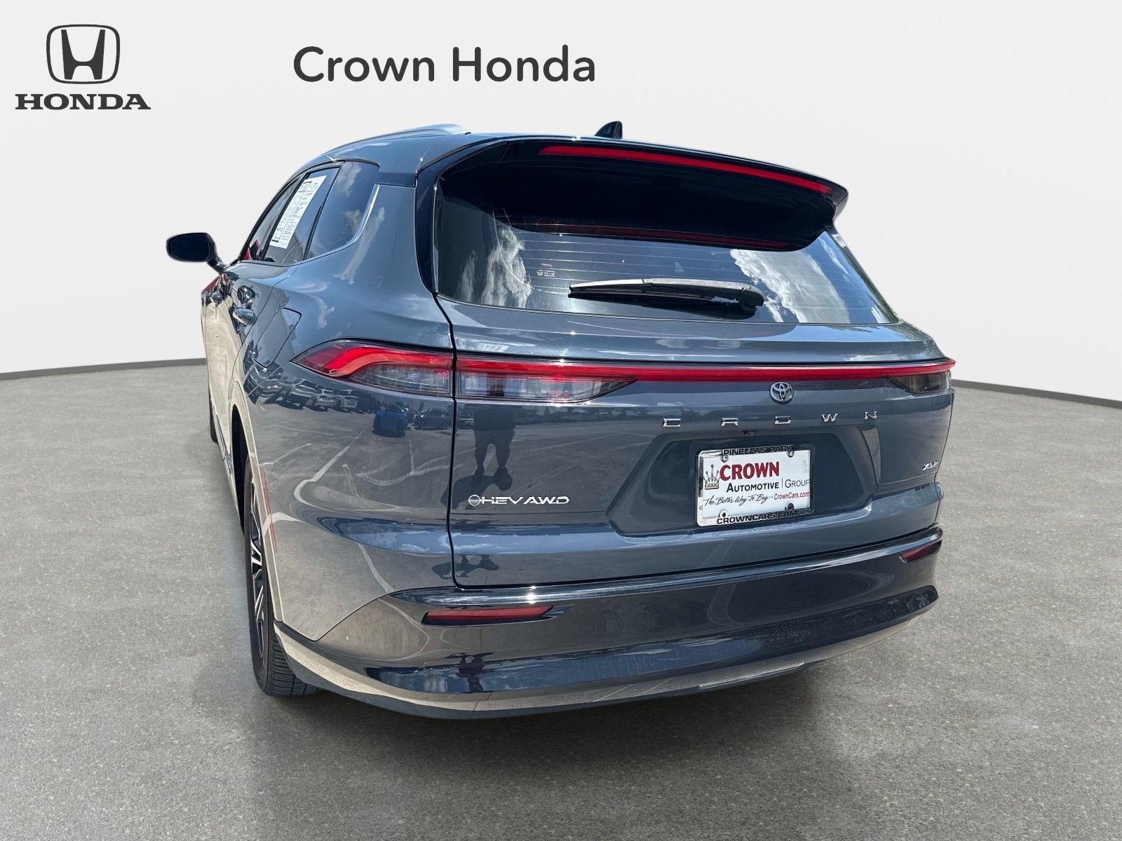 2025 Toyota Crown Signia XLE