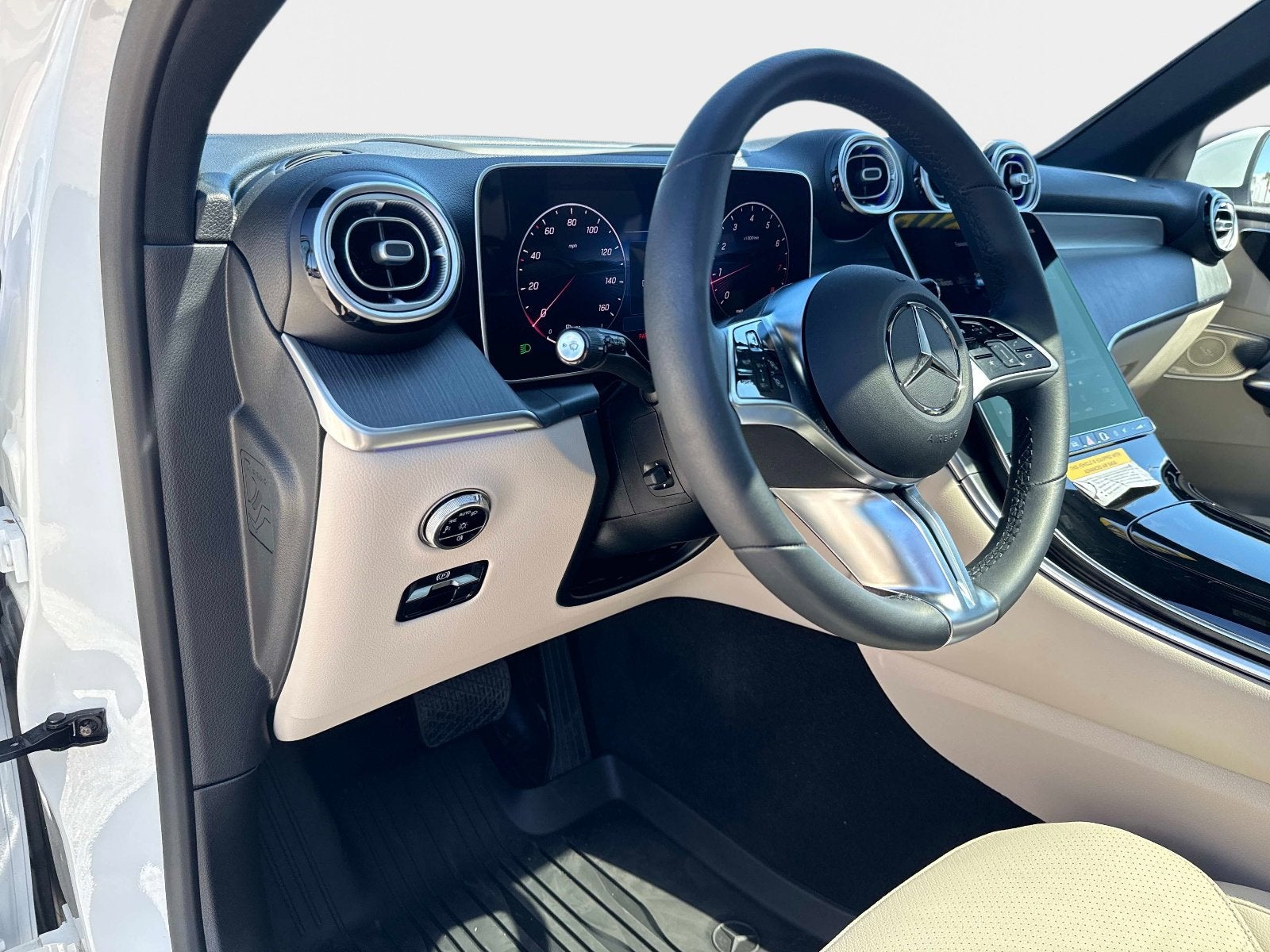 2025 Mercedes-Benz GLC GLC 300