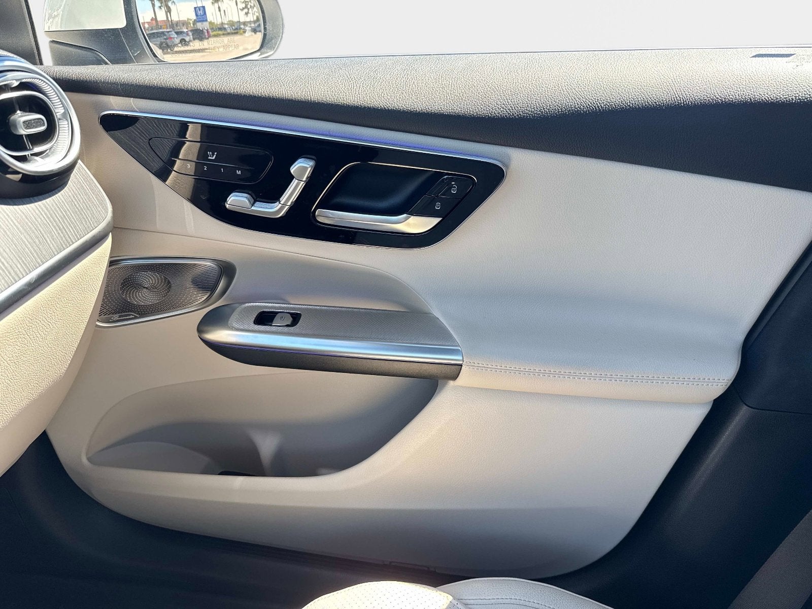 2025 Mercedes-Benz GLC GLC 300