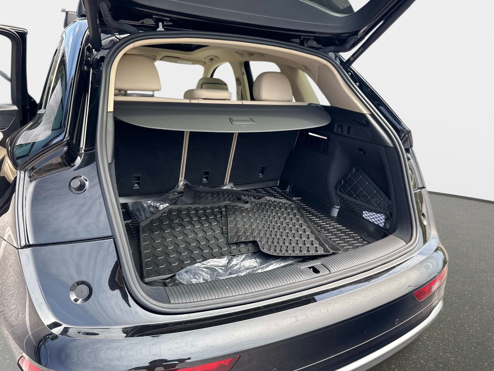 2023 Audi Q5 S line Premium