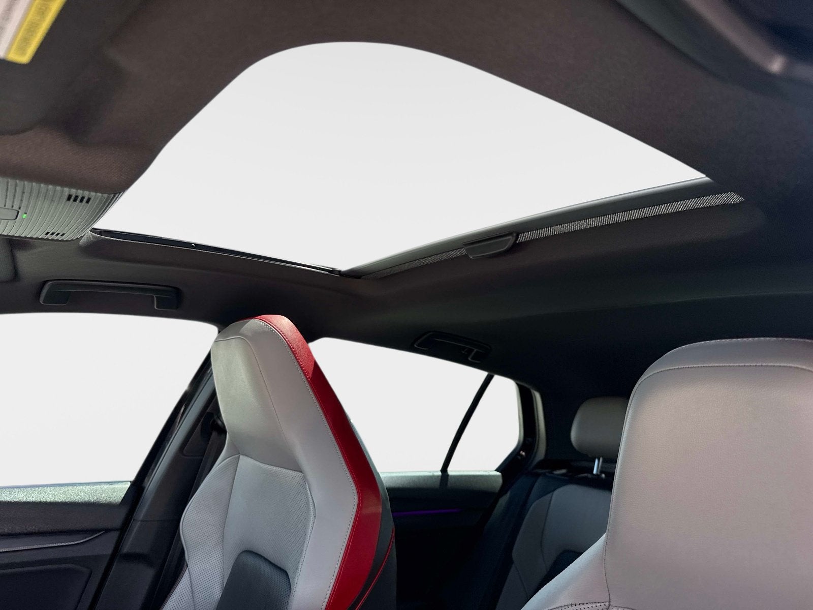 2022 Volkswagen Golf GTI SE