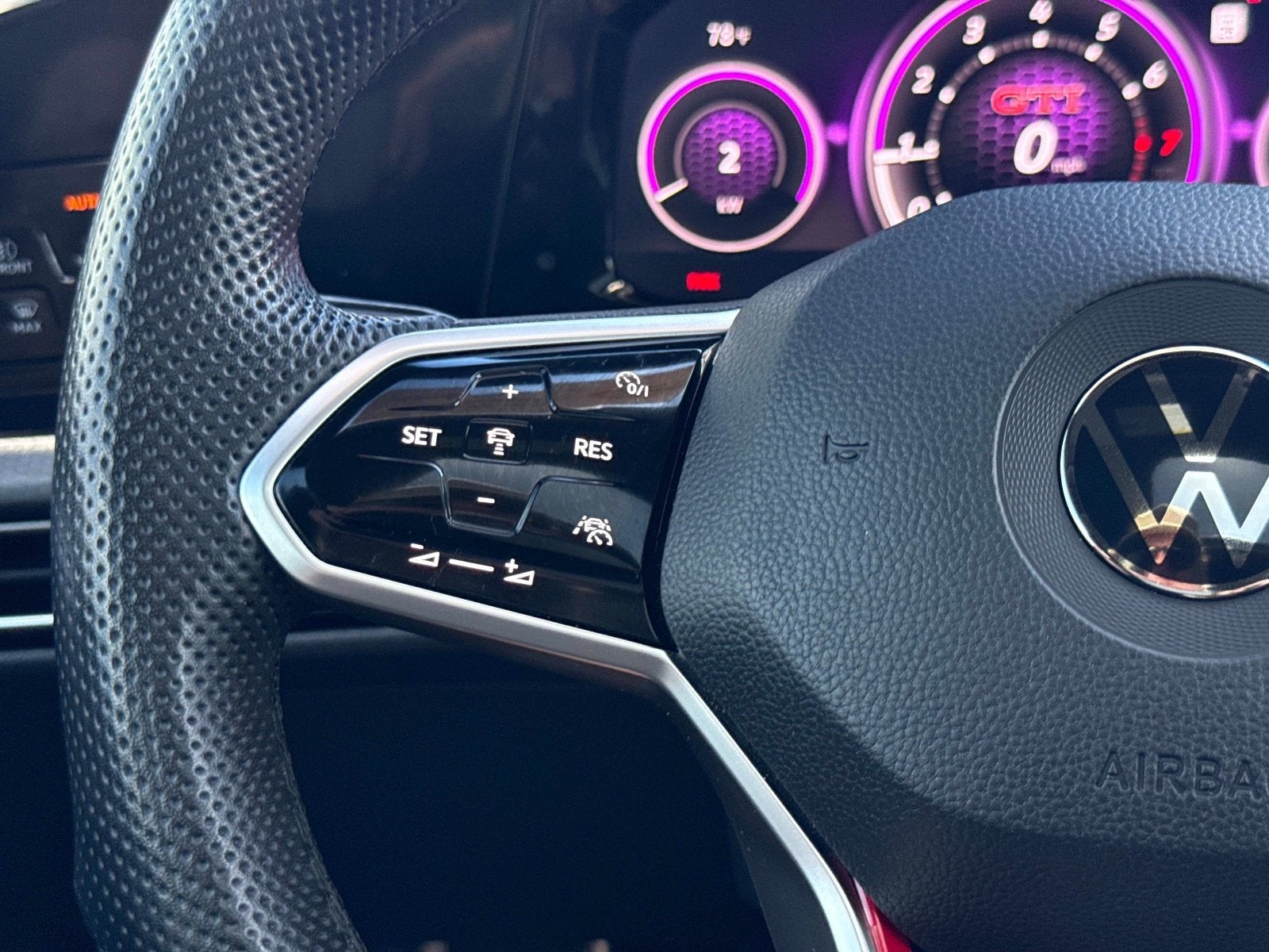 2022 Volkswagen Golf GTI SE