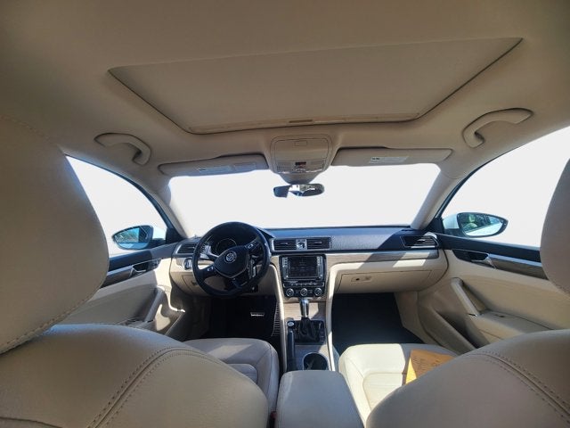 2017 Volkswagen Passat SEL Premium