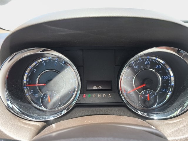 2016 Chrysler Town & Country LX