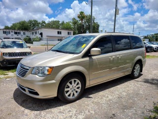 2016 Chrysler Town &amp; Country LX