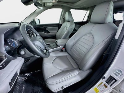 2021 Toyota Highlander Hybrid XLE
