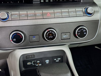 2024 Hyundai Kona SE