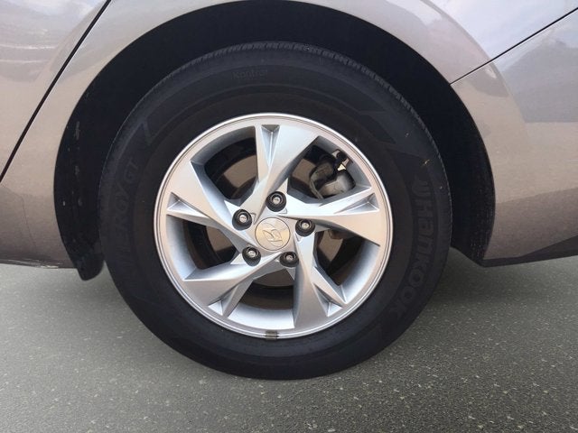 2021 Hyundai Elantra SE
