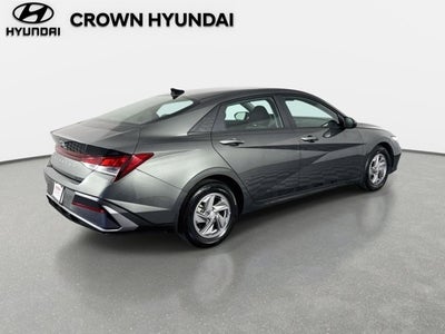 2025 Hyundai Elantra SE