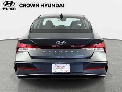 2025 Hyundai Elantra SE