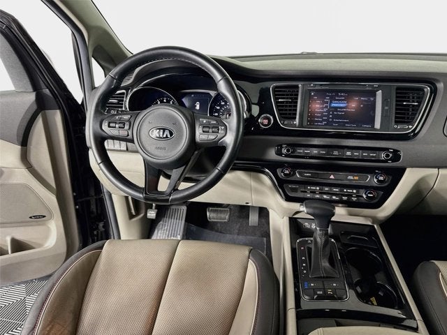 2017 Kia Sedona SX