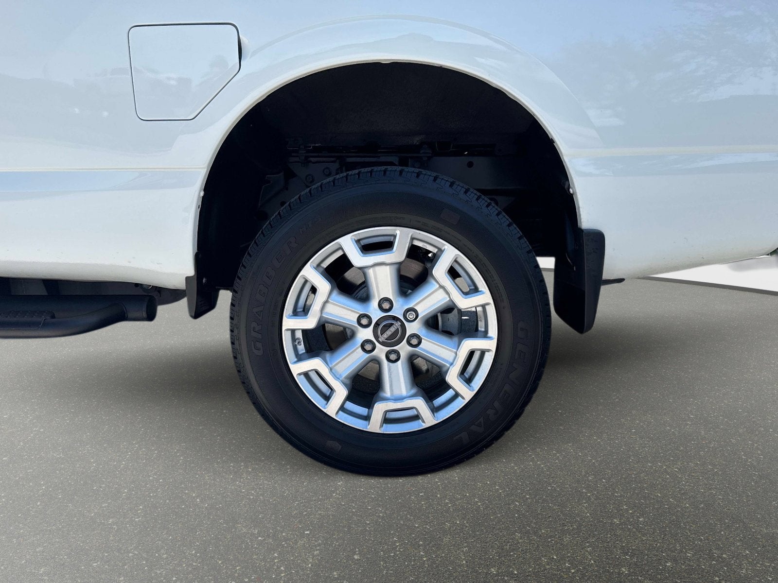 2024 Nissan Titan XD SV