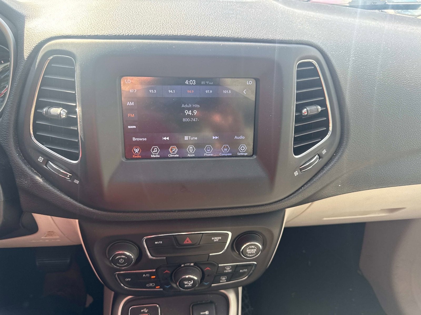 2018 Jeep Compass Latitude w/Sun/Wheel Pkg