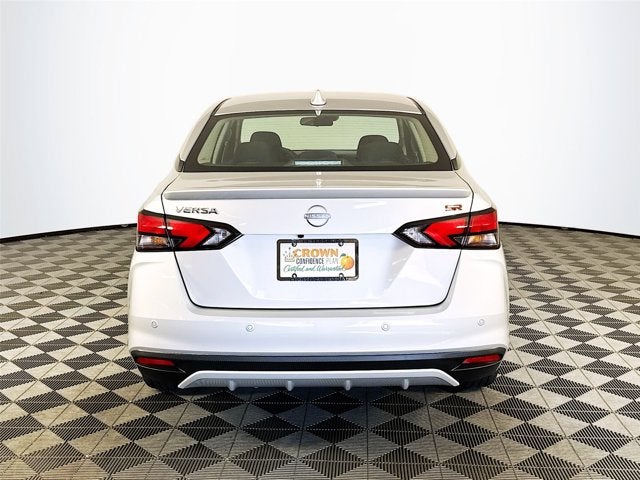 2025 Nissan Versa SR