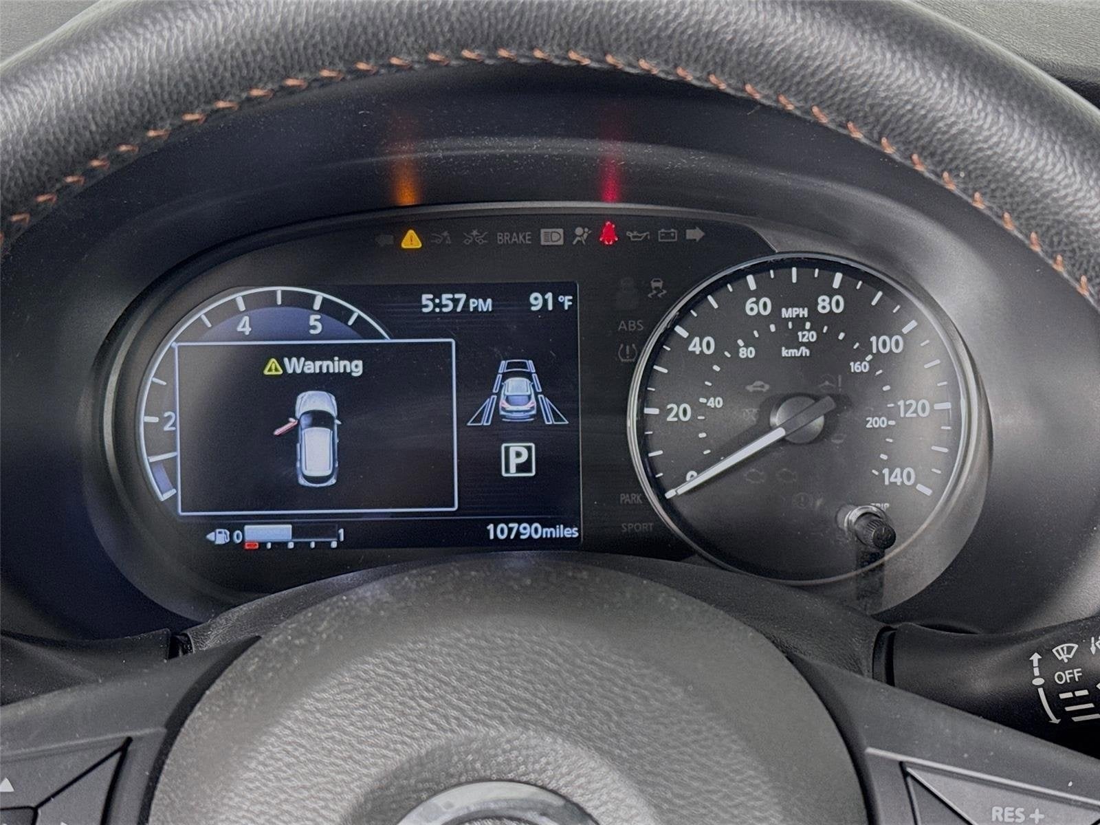 2021 Nissan Kicks SR