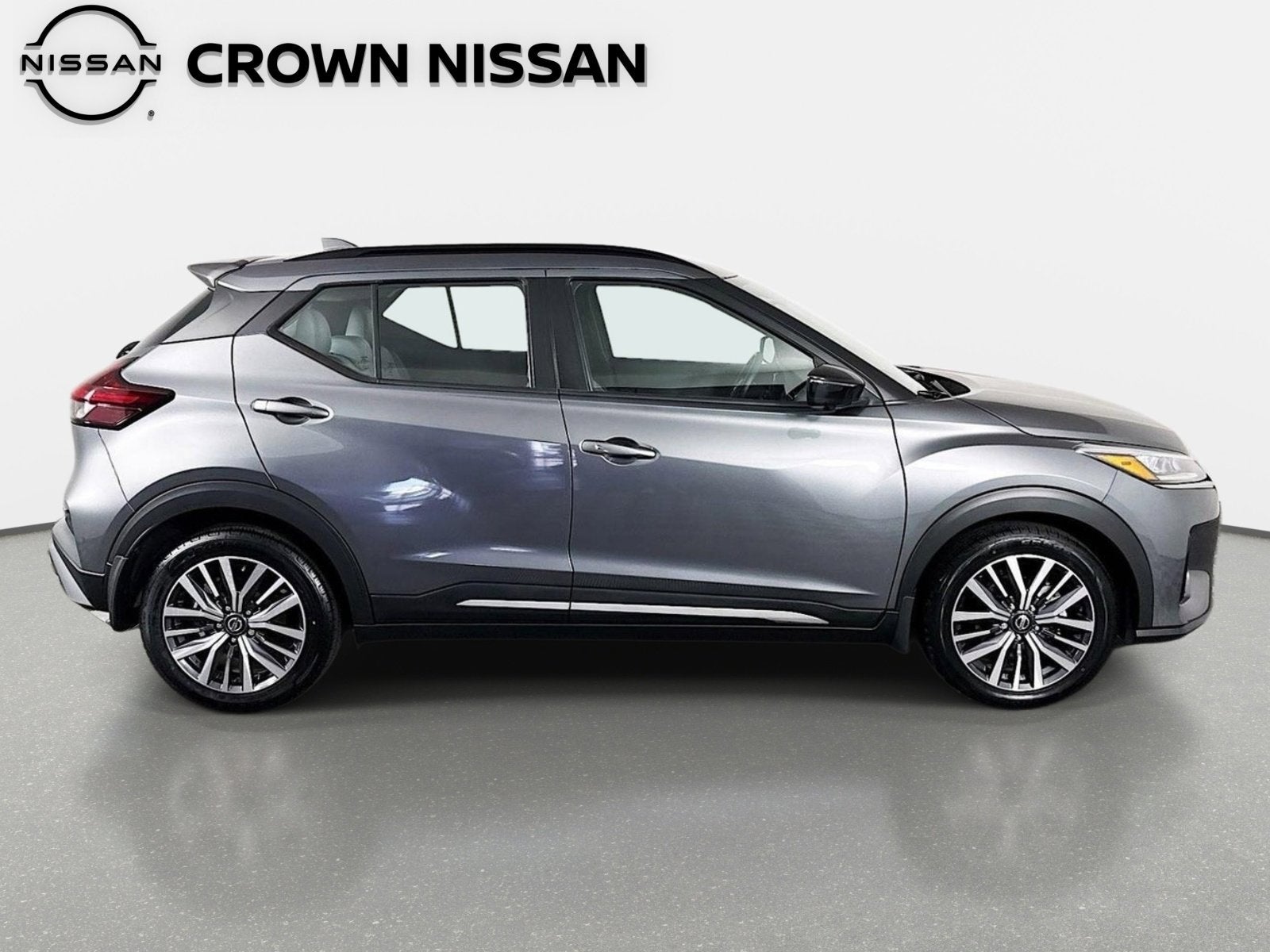 2021 Nissan Kicks SR
