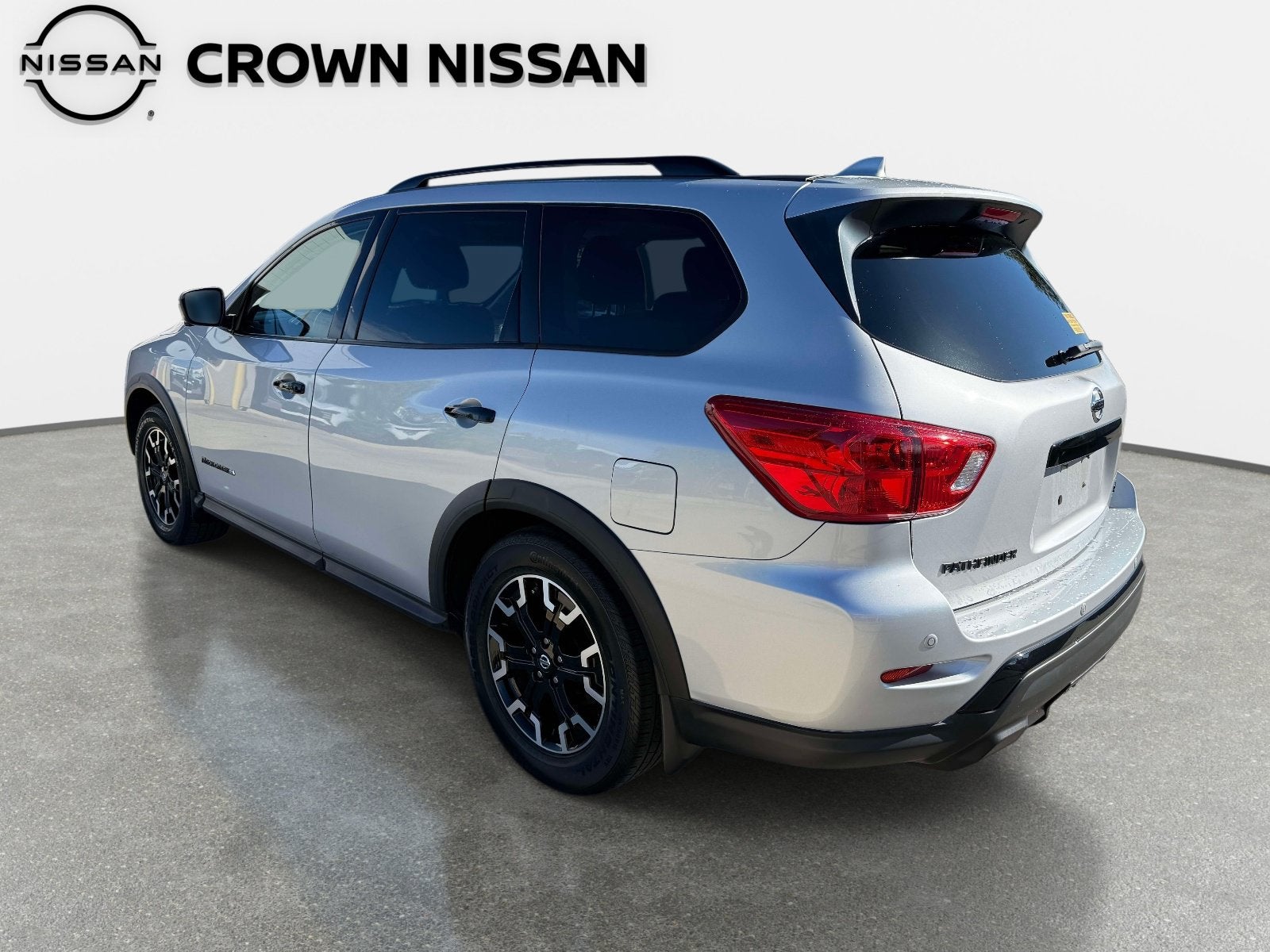 2020 Nissan Pathfinder SL