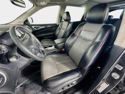 2020 Nissan Pathfinder SL