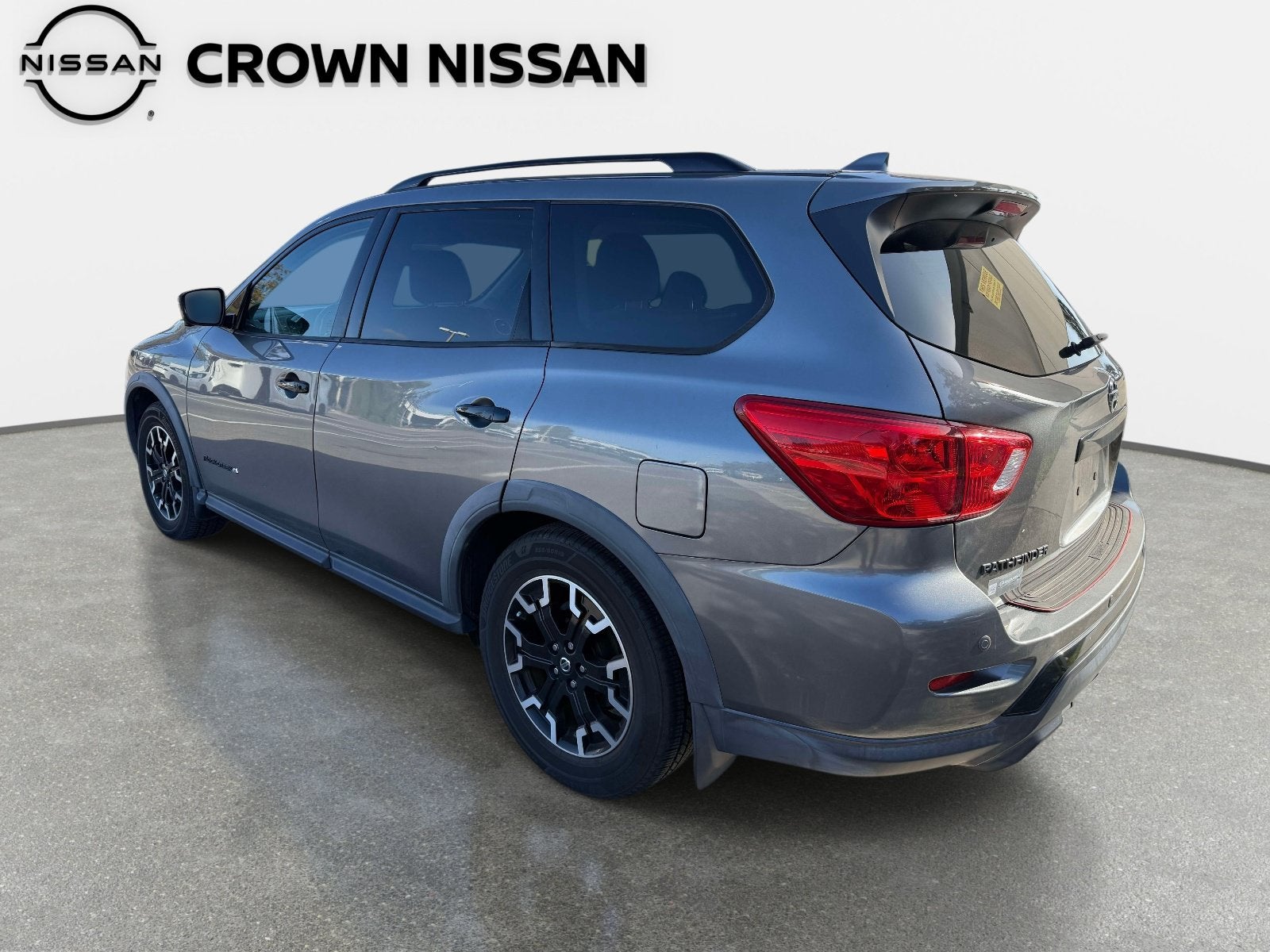 2020 Nissan Pathfinder SL