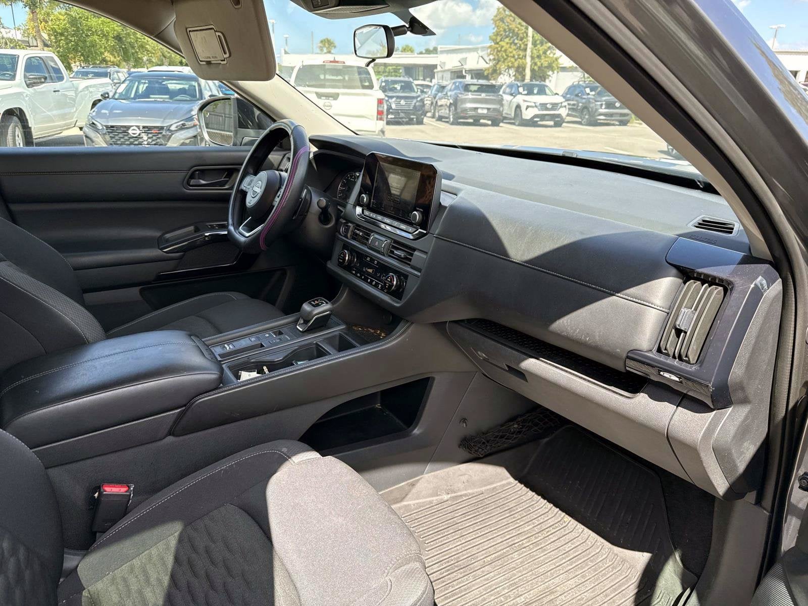 2024 Nissan Pathfinder S