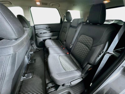 2024 Nissan Pathfinder S