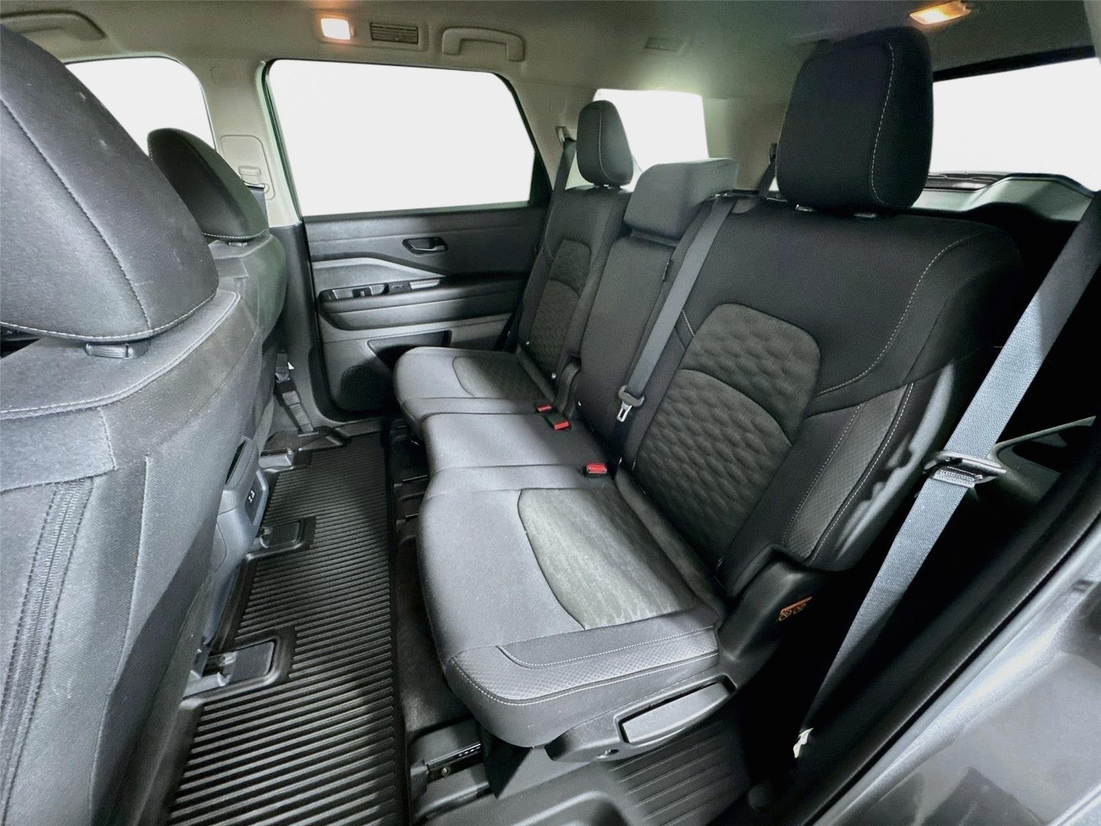 2024 Nissan Pathfinder S