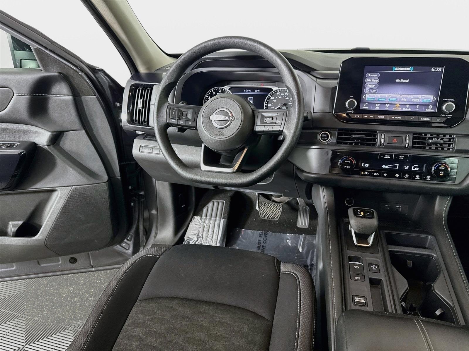 2024 Nissan Pathfinder S